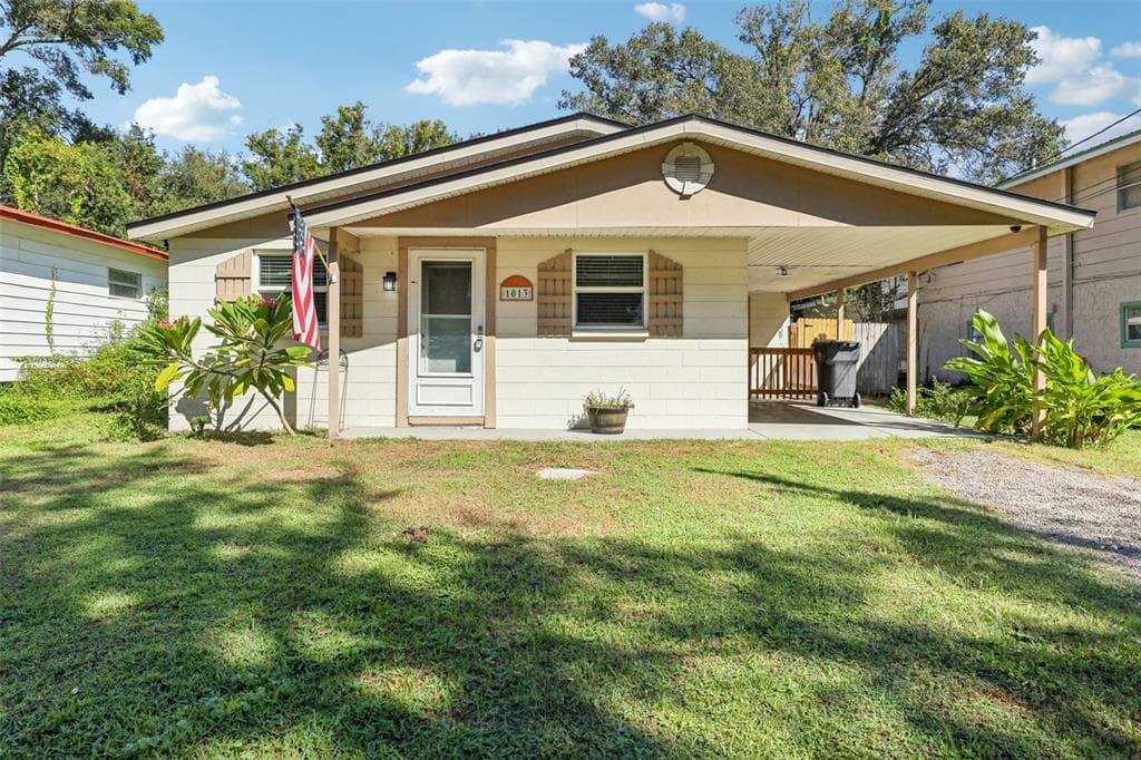 1013 OAKHILL STREET SEFFNER, FL 33584