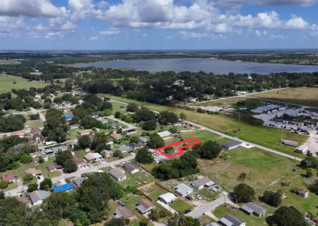 219 SHEILA LANE LAKE WALES, FL 33859