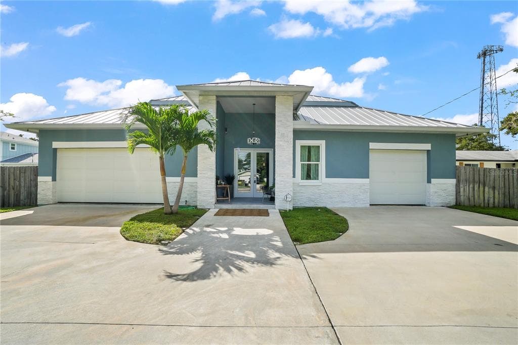 11624 OAK LANE SEMINOLE, FL 33778