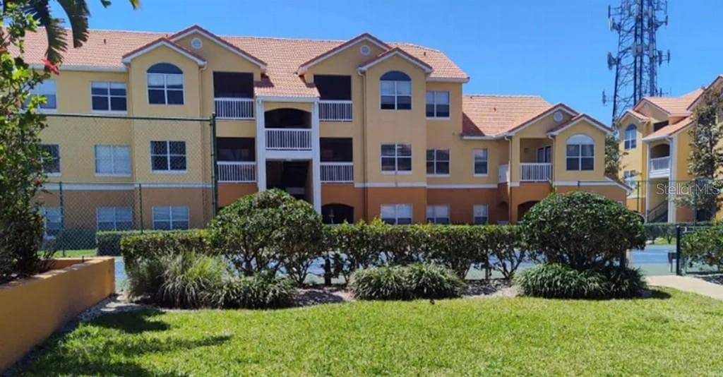 10764 70TH AVENUE UNIT 6201 SEMINOLE, FL 33772