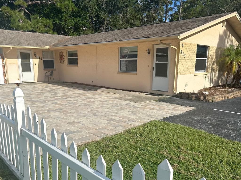 813 LAKE PALMS DRIVE LARGO, FL 33771