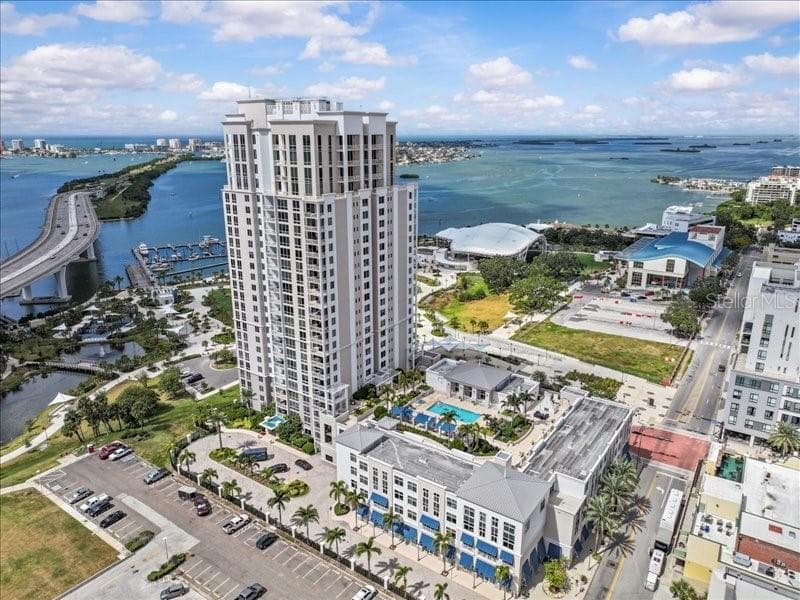 331 CLEVELAND STREET UNIT 806 CLEARWATER, FL 33755