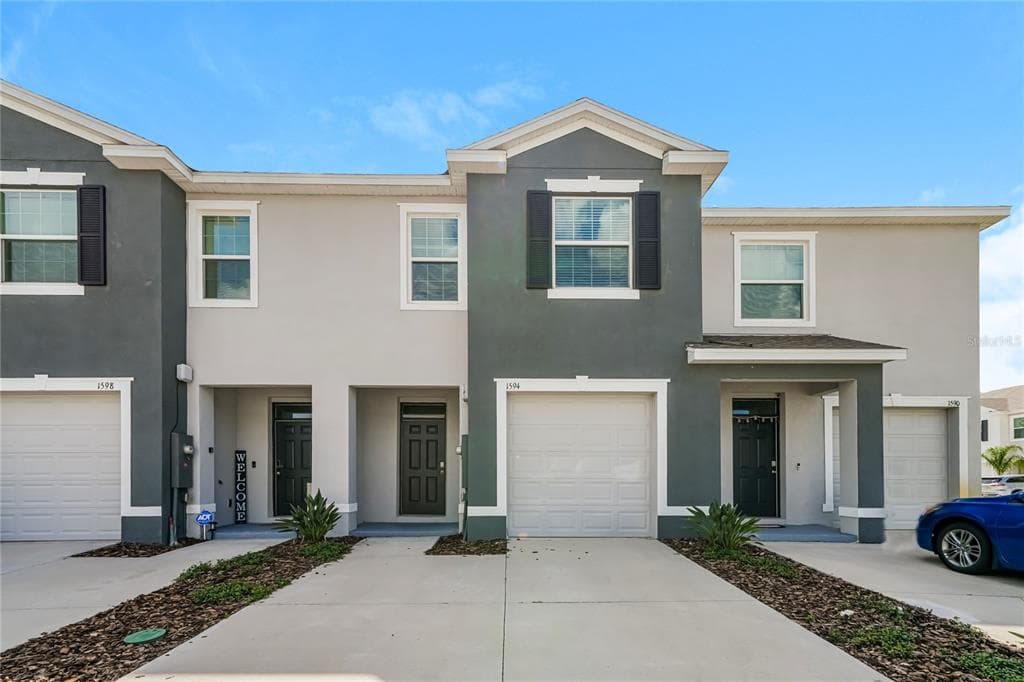 1594 COLT CREEK PLACE WESLEY CHAPEL, FL 33543
