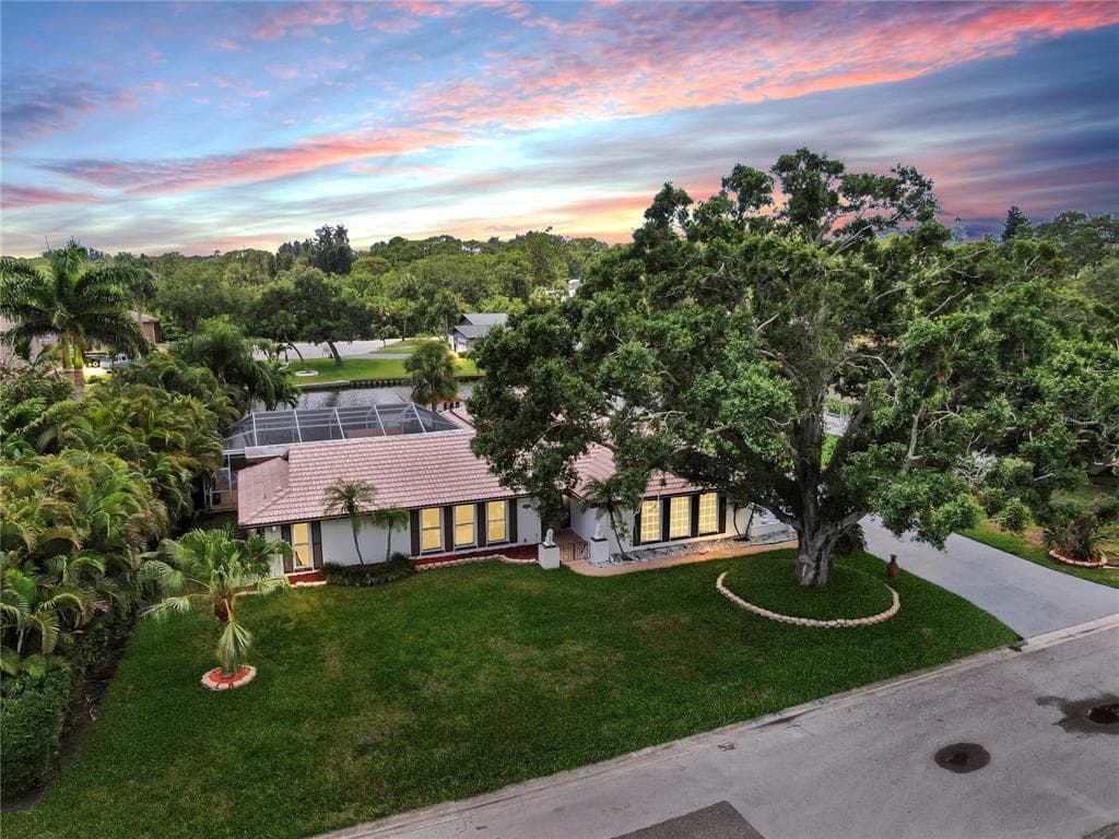 2401 ROBERTA LANE CLEARWATER, FL 33764