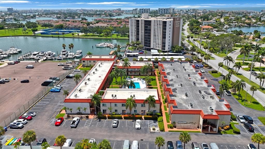 10369 PARADISE BOULEVARD UNIT 58 TREASURE ISLAND, FL 33706