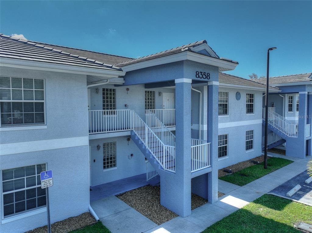 8358 BERNWOOD COVE LOOP UNIT 708 FORT MYERS, FL 33966