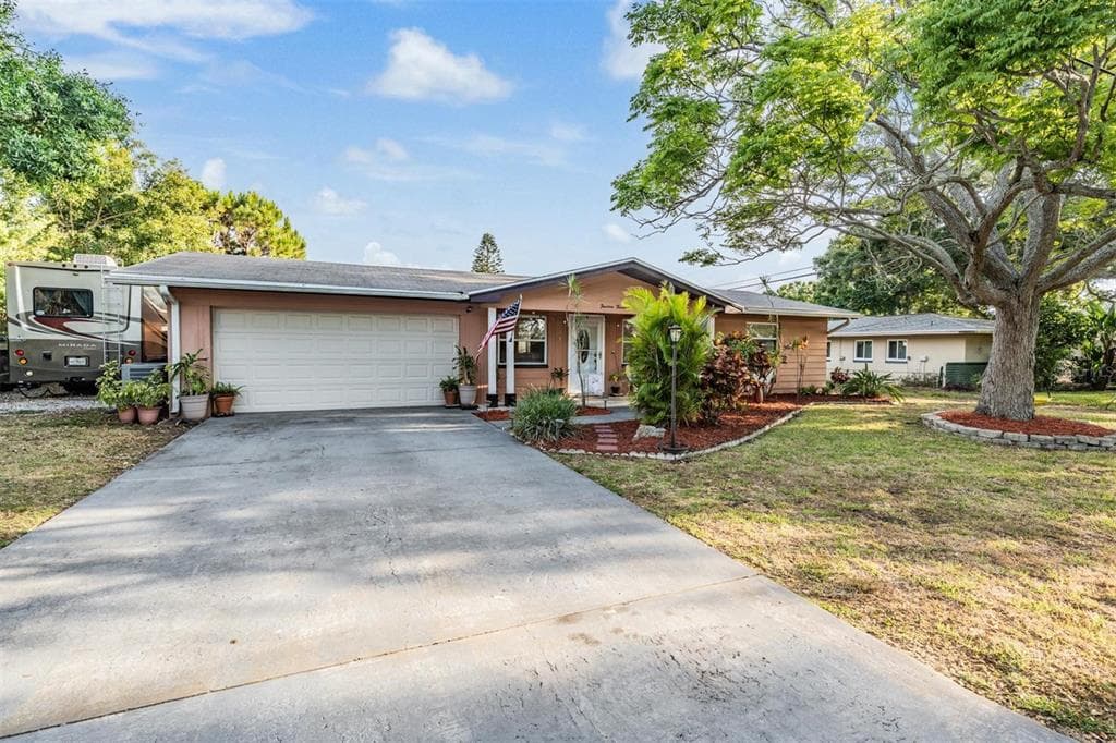 14000 104TH AVENUE LARGO, FL 33774