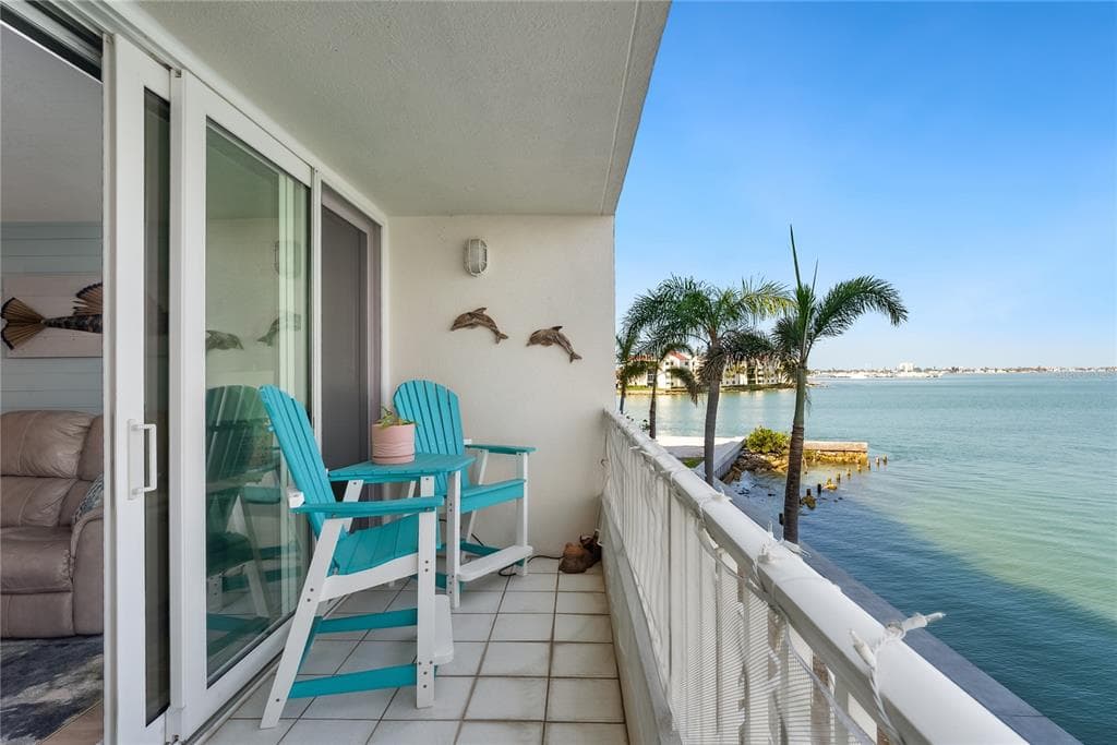 5279 ISLA KEY BOULEVARD S UNIT 212 ST PETERSBURG, FL 33715