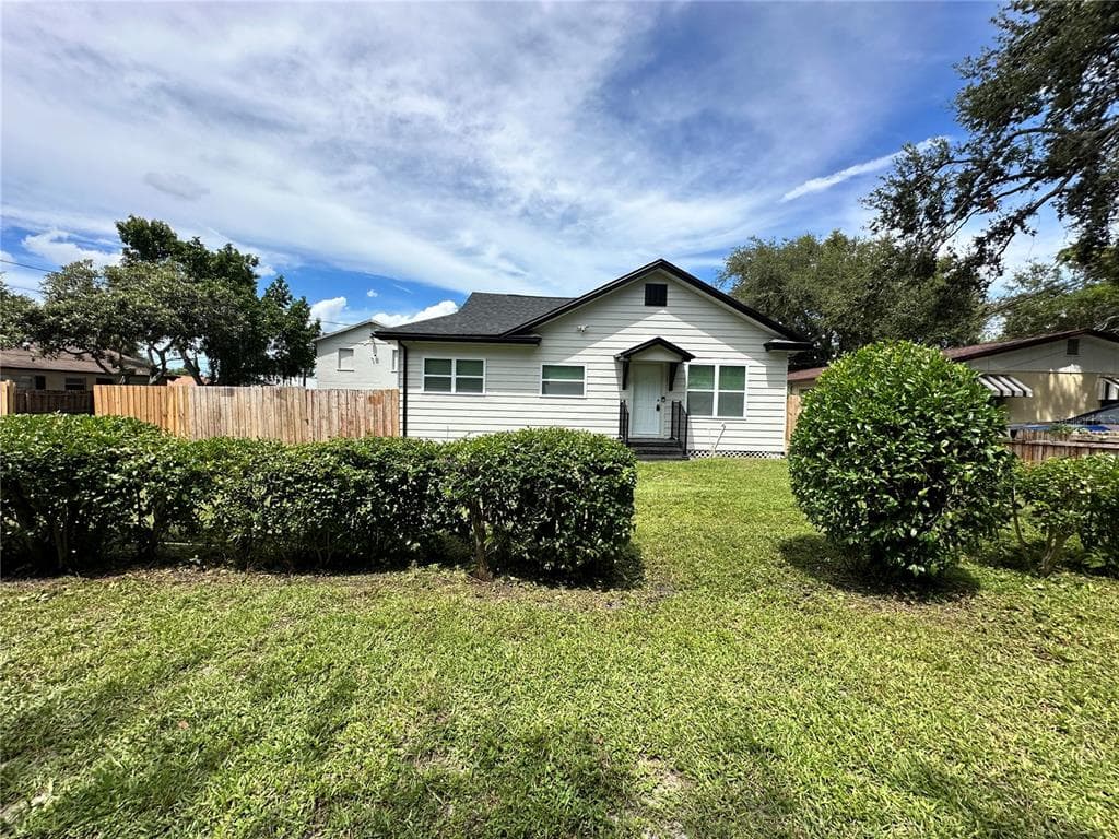 1006 15TH AVENUE NW LARGO, FL 33770