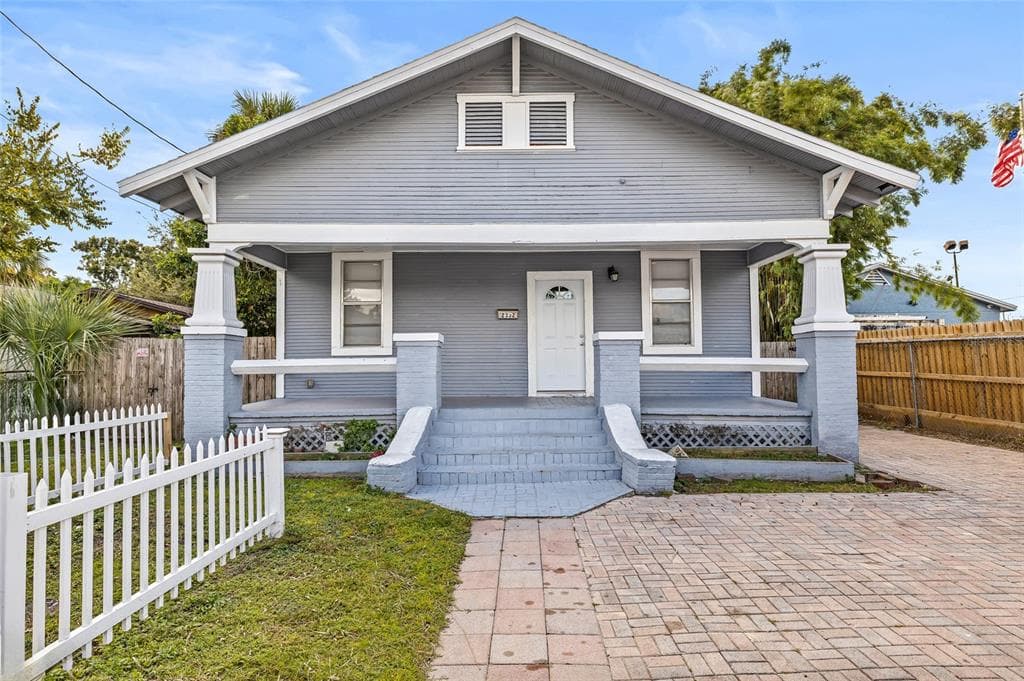 2332 W SAINT JOHN STREET TAMPA, FL 33607