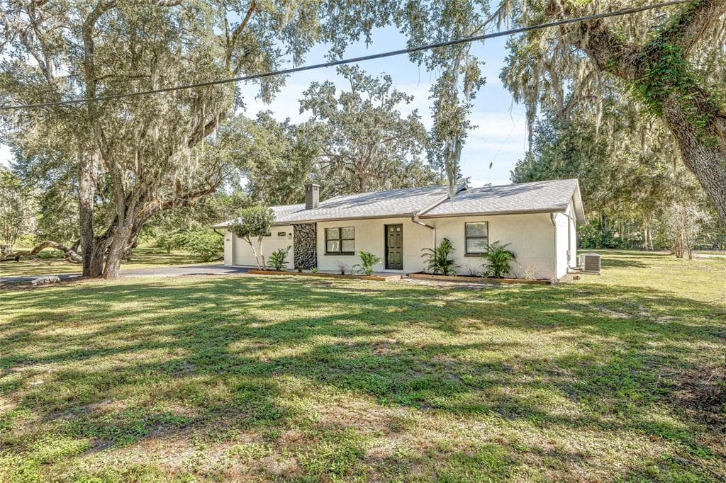 5164 LAKEWOOD DRIVE DADE CITY, FL 33523