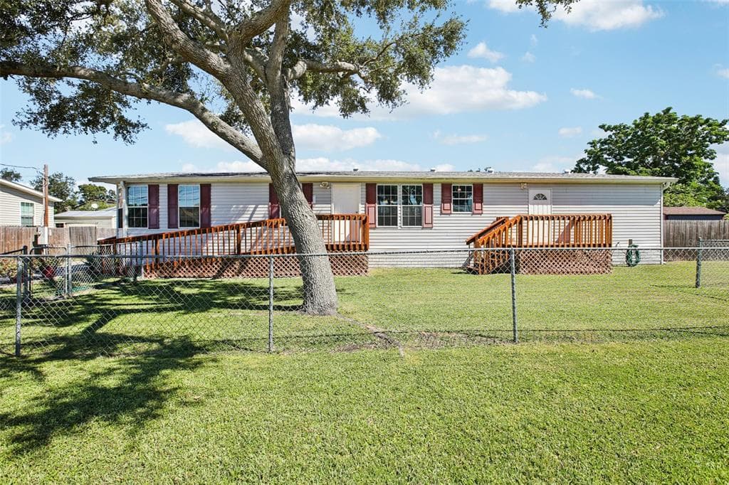 12373 TREE STREET LARGO, FL 33773