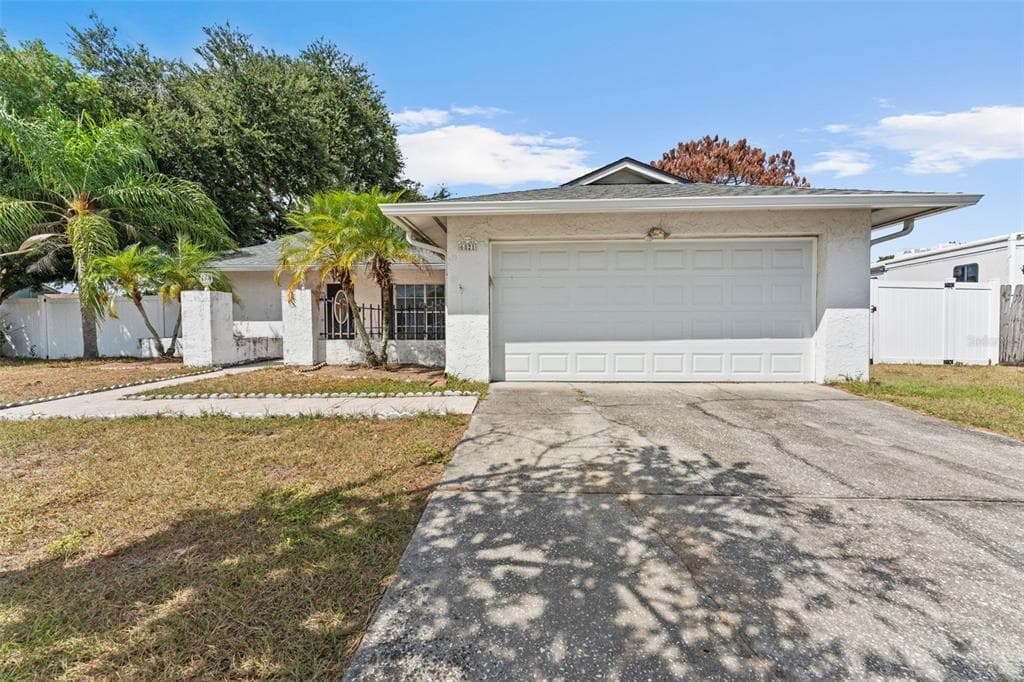 6821 ROSEMARY DRIVE TAMPA, FL 33625