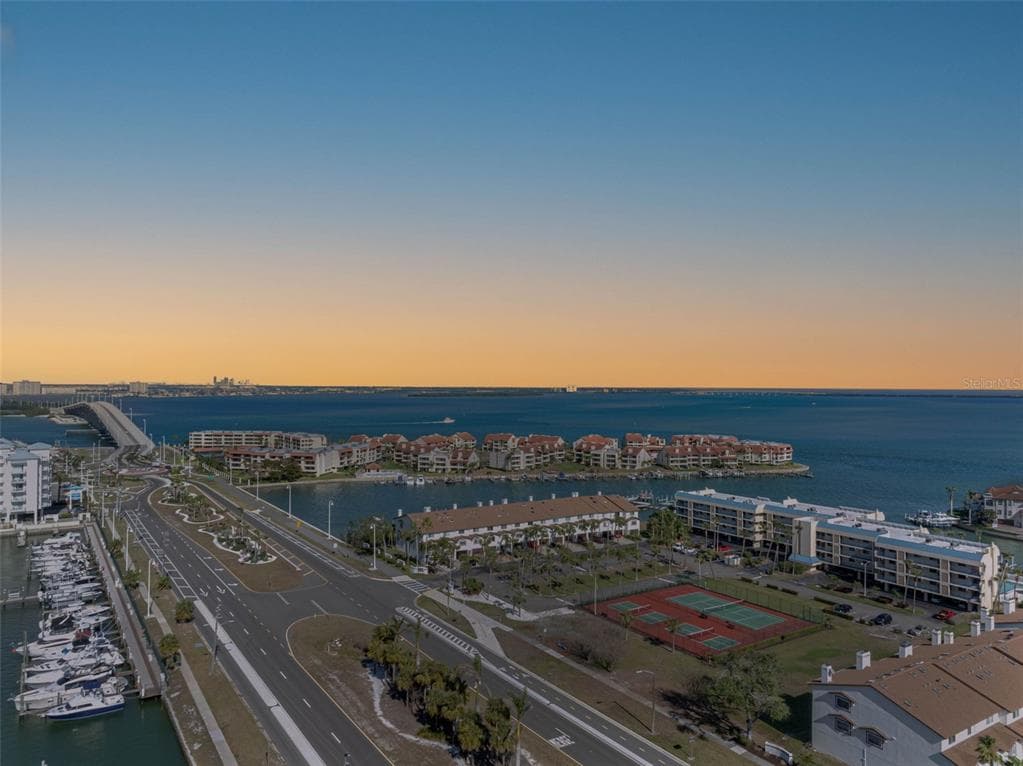 363 PINELLAS BAYWAY S UNIT 41 ST PETERSBURG, FL 33715