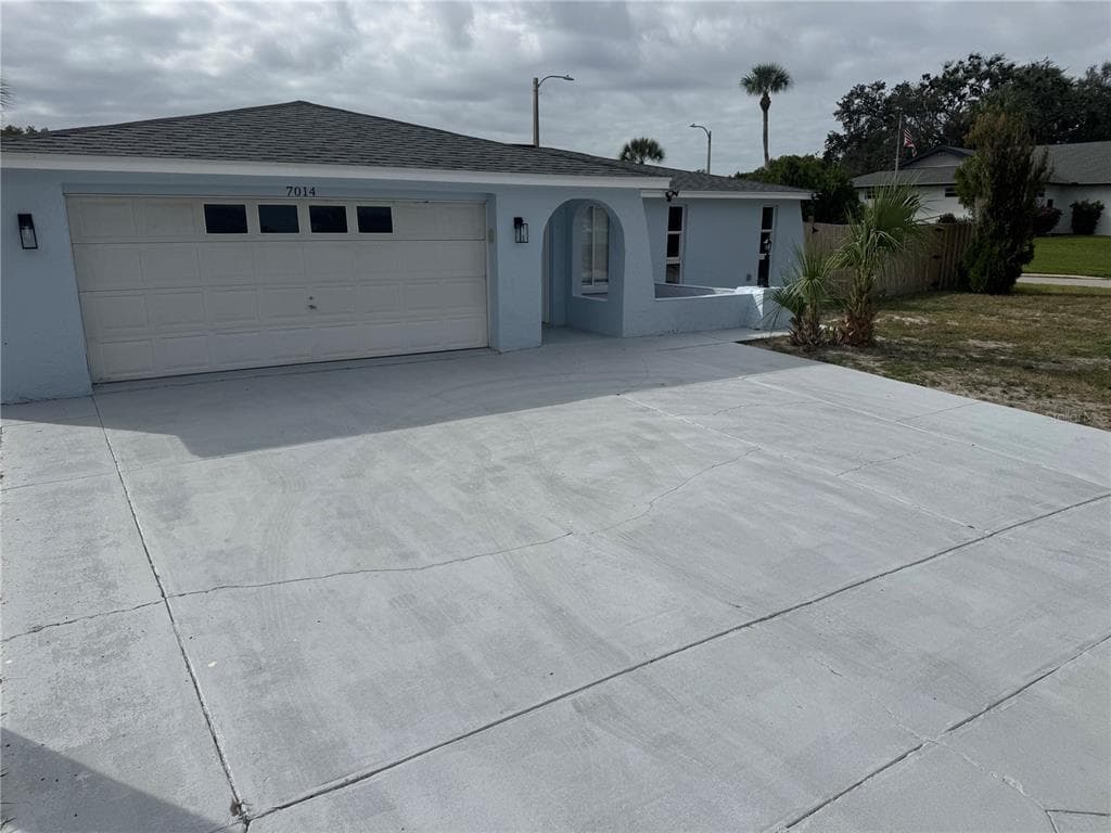 7014 INGLESIDE DRIVE