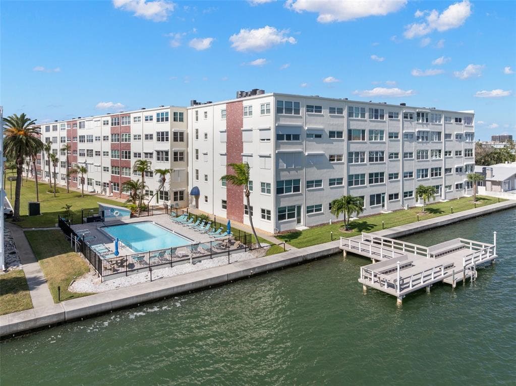 5575 GULF BOULEVARD UNIT 223 ST PETE BEACH, FL 33706