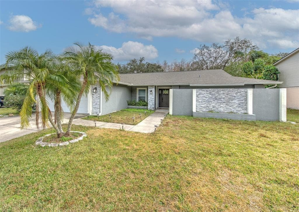 4810 CENTERBROOK COURT TAMPA, FL 33624
