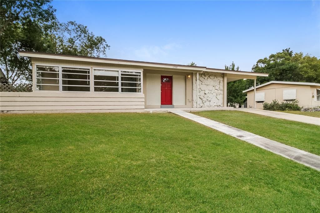 1200 WHITEWOOD DRIVE DELTONA, FL 32725