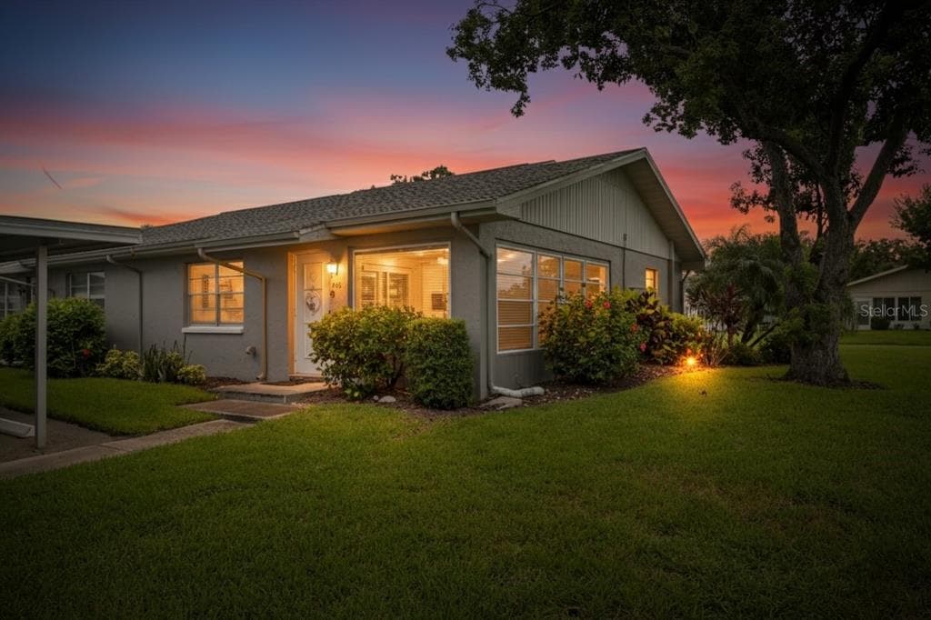 408 GLOUCESTER BOULEVARD UNIT 33 SUN CITY CENTER, FL 33573