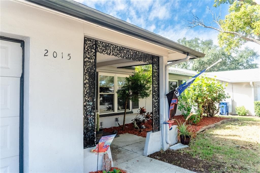 2015 HILLWOOD DR CLEARWATER, FL 33763