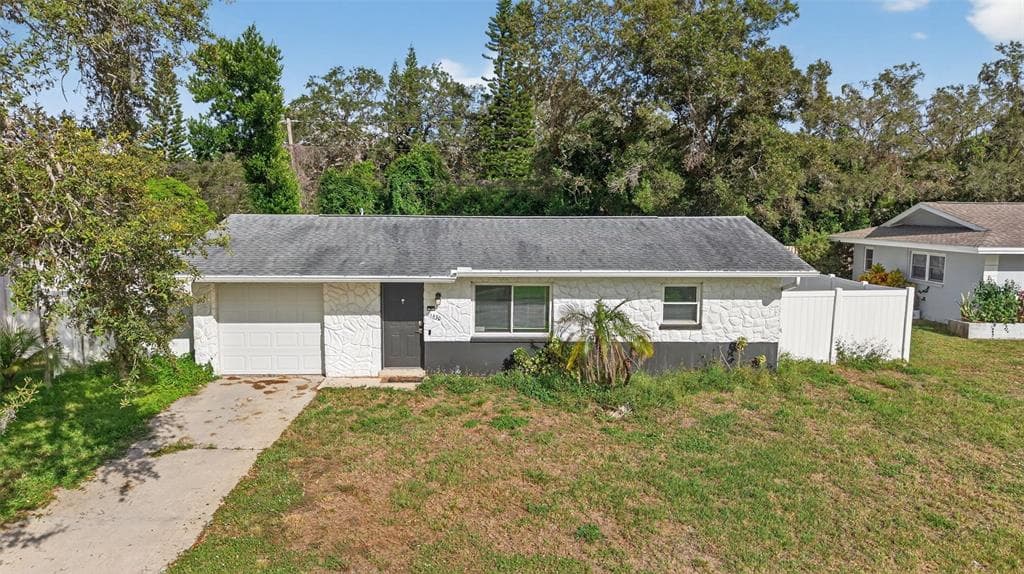 1430 PARK VIEW LANE LARGO, FL 33770
