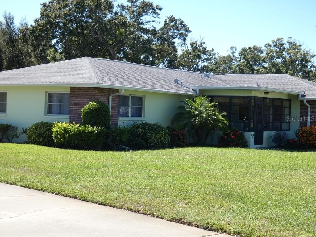 2740 WHITEBRIDGE DRIVE UNIT A PALM HARBOR, FL 34684