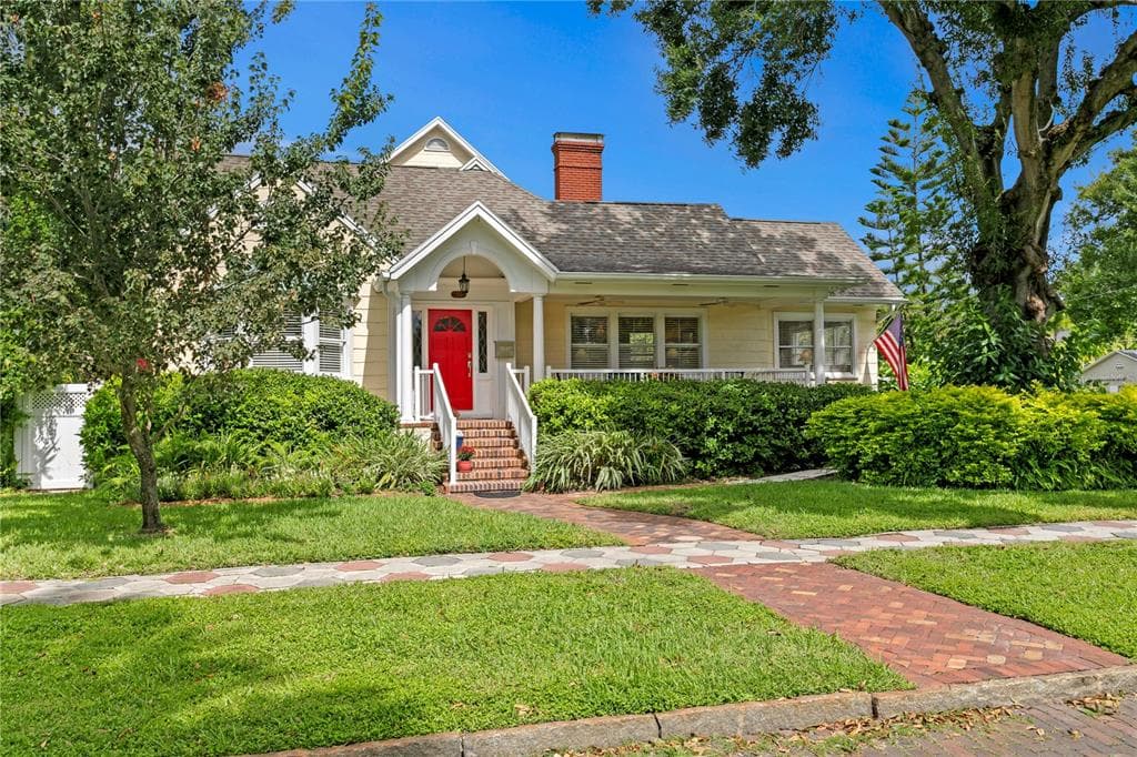 255 18TH AVENUE NE ST PETERSBURG, FL 33704