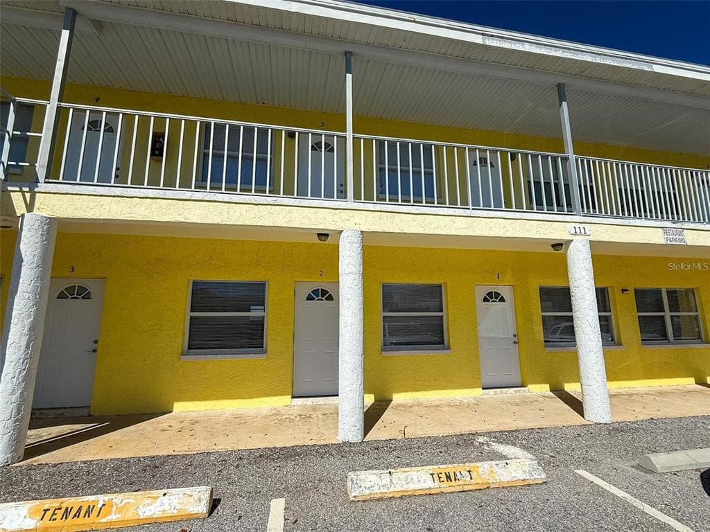 111 177TH AVENUE W UNIT 5 REDINGTON SHORES, FL 33708