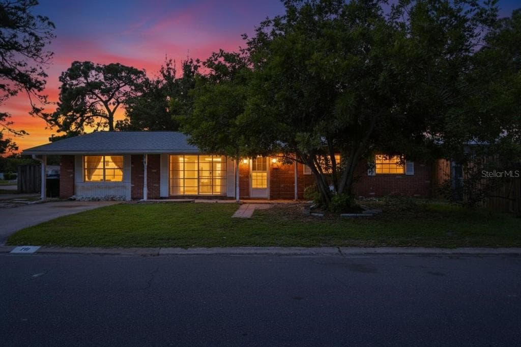 269 NW LINCOLN CIRCLE N ST PETERSBURG, FL 33702