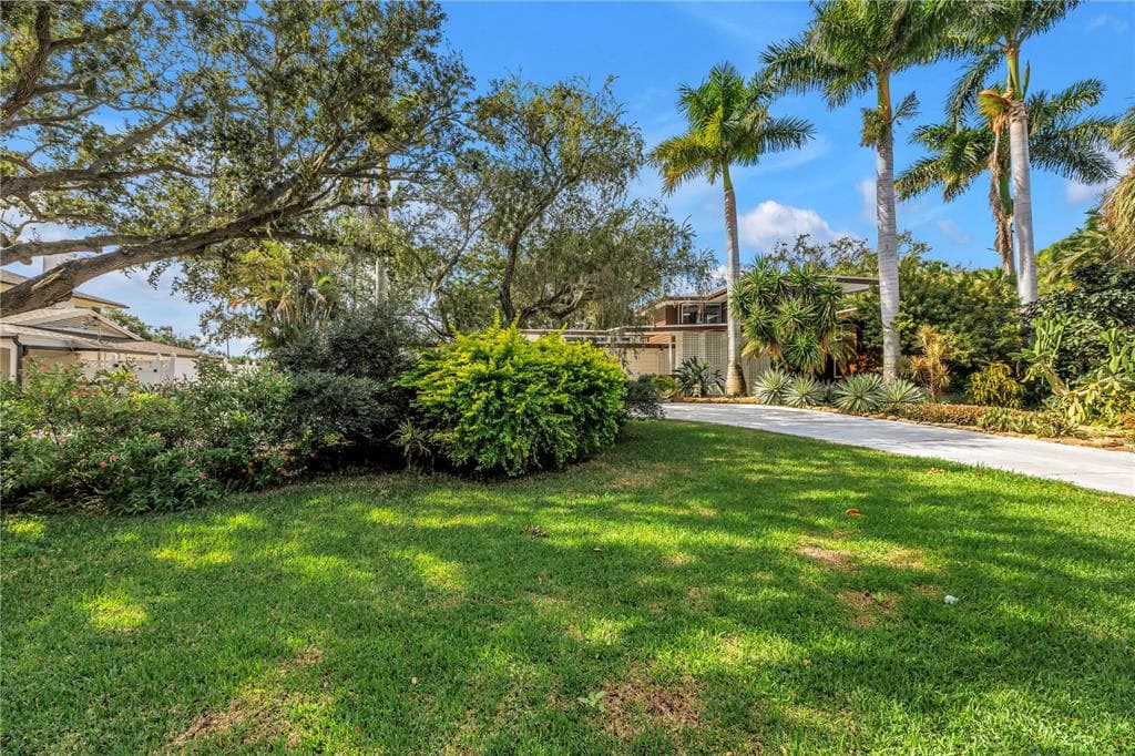 3130 WALNUT STREET NE ST PETERSBURG, FL 33704