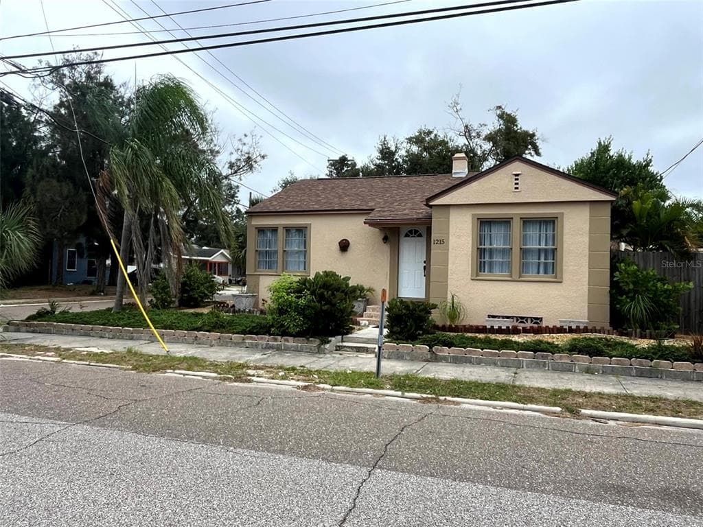 1215 N GARDEN AVENUE CLEARWATER, FL 33755