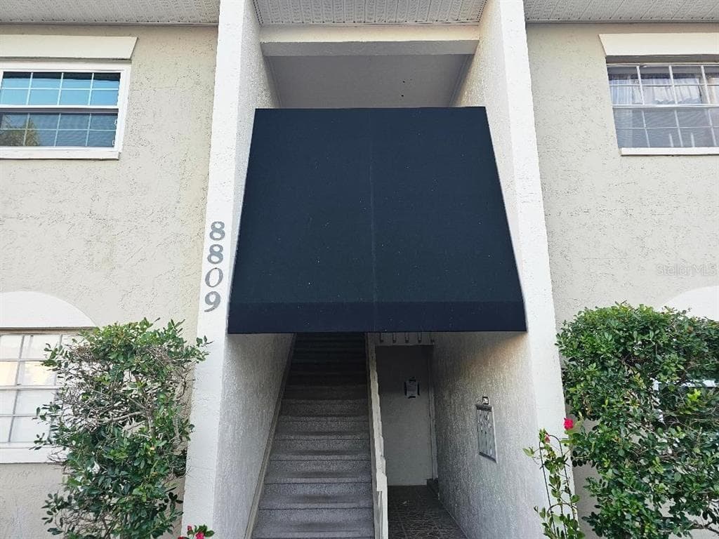 8809 BAY POINTE DRIVE UNIT 109 TAMPA, FL 33615