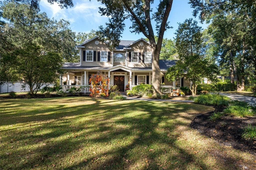 16328 EMERALD COVE DRIVE