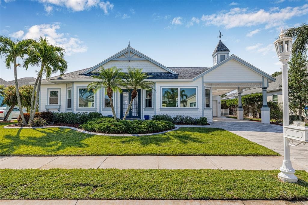 4612 BARRACUDA DRIVE BRADENTON, FL 34208