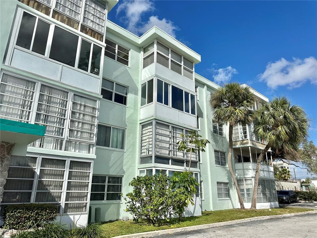 100 WAVERLY WAY UNIT 302