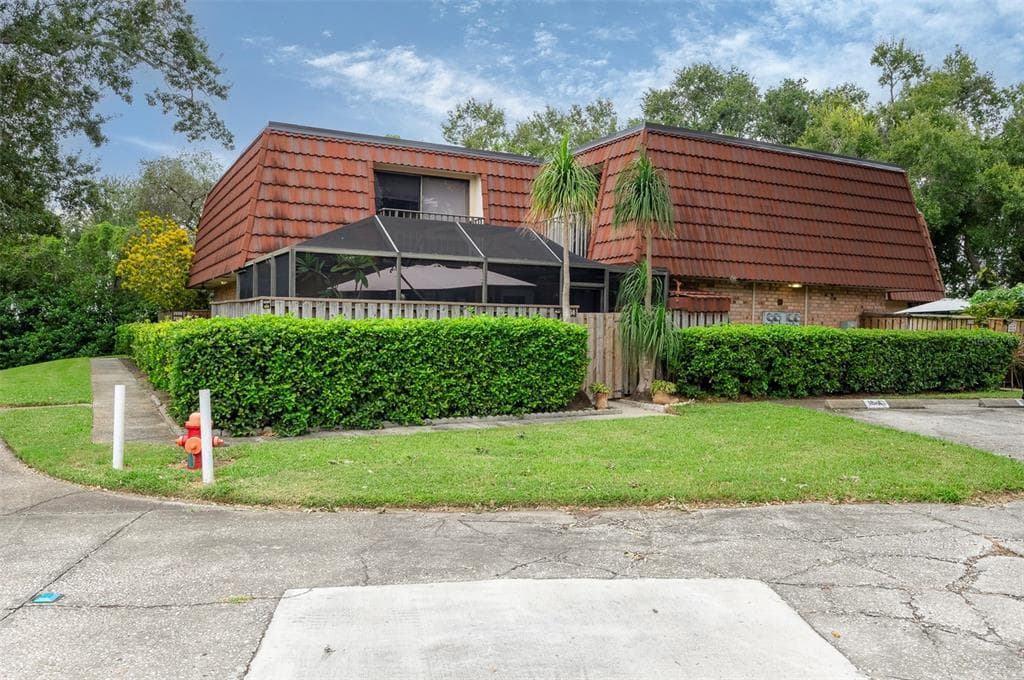 2606 6TH COURT PALM HARBOR, FL 34684