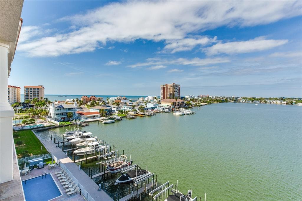 17717 GULF BOULEVARD UNIT 606 REDINGTON SHORES, FL 33708