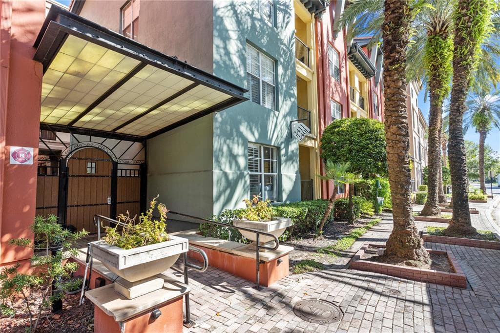2411 W HORATIO STREET UNIT 522 TAMPA, FL 33609