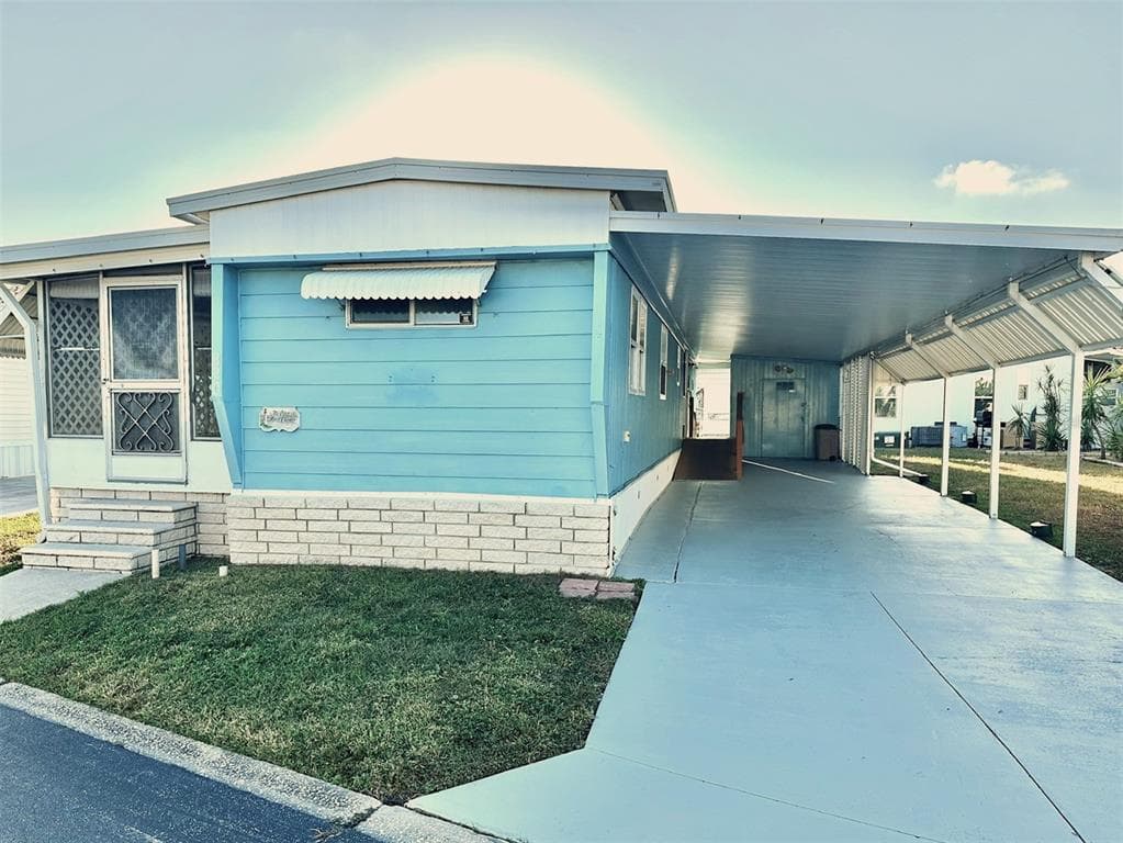 9790 66TH STREET N UNIT 330 PINELLAS PARK, FL 33782