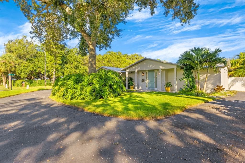 4085 42ND AVENUE S ST PETERSBURG, FL 33711