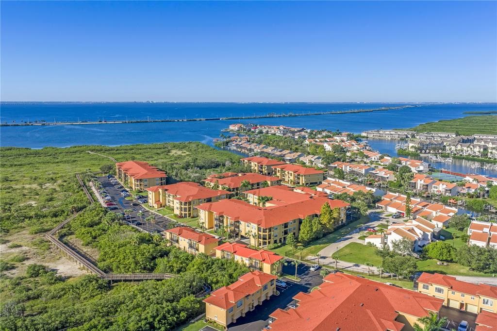 4323 BAYSIDE VILLAGE DRIVE UNIT 327 TAMPA, FL 33615