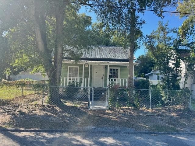 2207 E 23RD AVENUE TAMPA, FL 33605