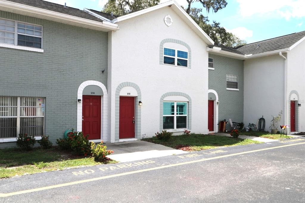 5712 TOWNHOUSE DRIVE NEW PORT RICHEY, FL 34652