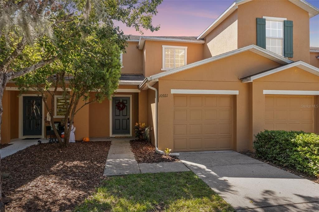 10921 KENSINGTON PARK AVENUE RIVERVIEW, FL 33578