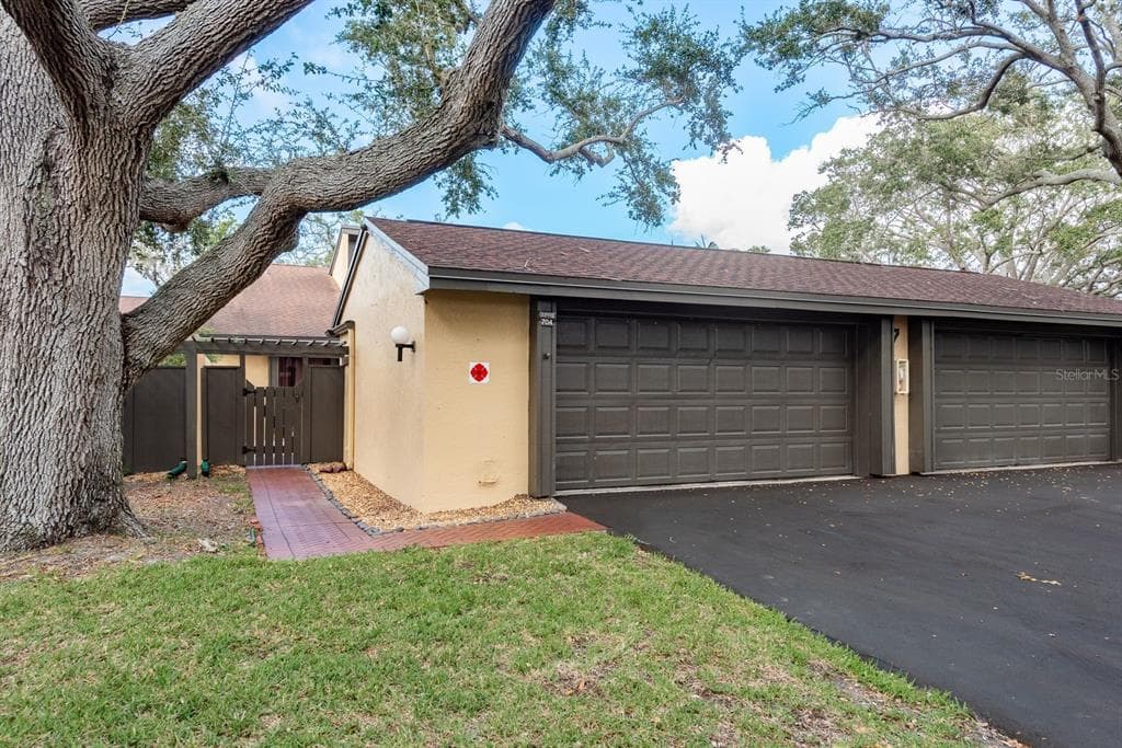 13300 INDIAN ROCKS ROAD UNIT 704 LARGO, FL 33774