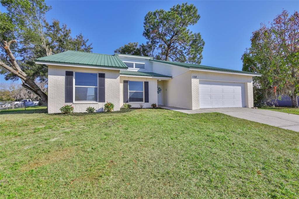 128 LAKE THOMAS DRIVE WINTER HAVEN, FL 33880