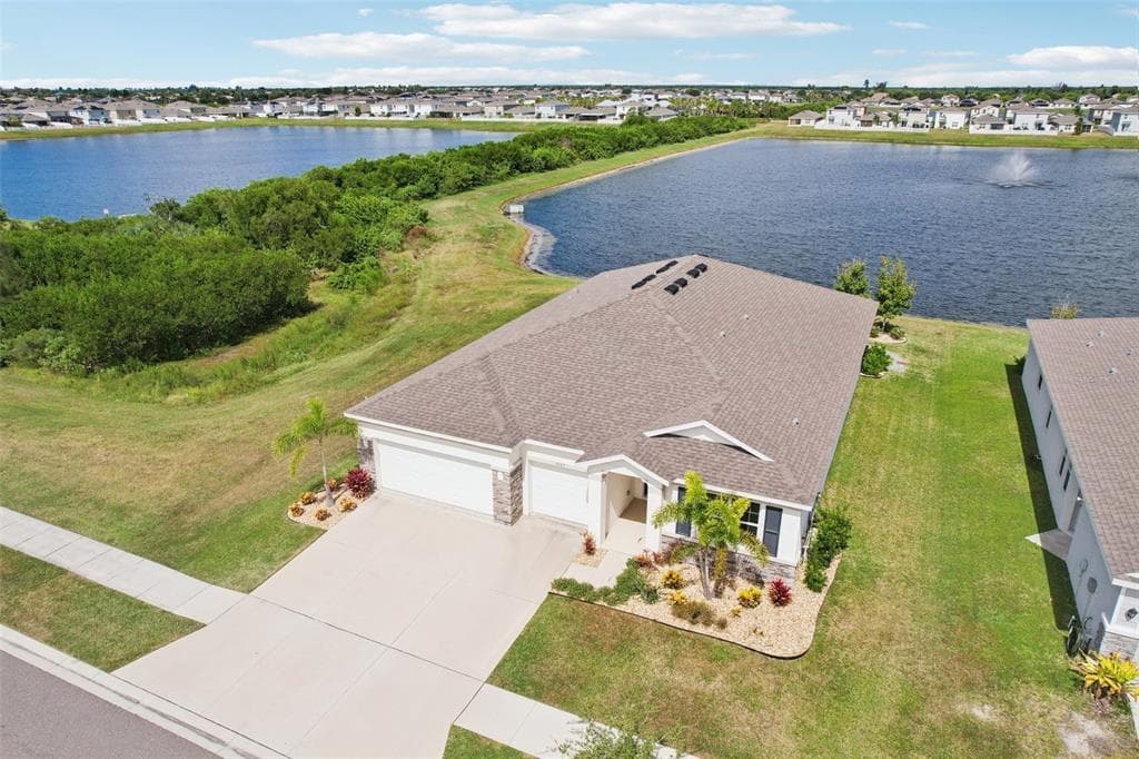 1027 OCEAN SPRAY DRIVE RUSKIN, FL 33570