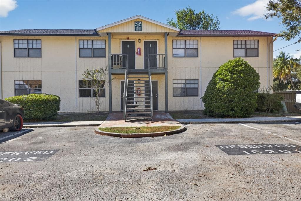 12406 ORANGE BLOSSOM OAK PLACE UNIT 201 TAMPA, FL 33612