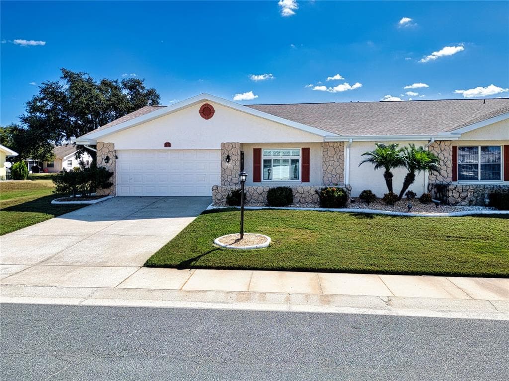 1815 BUTTERFLY PLACE SUN CITY CENTER, FL 33573