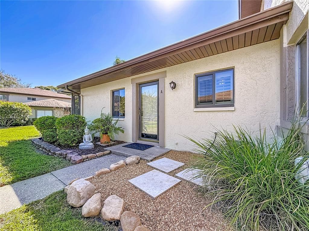 2933 LICHEN LANE UNIT A CLEARWATER, FL 33760